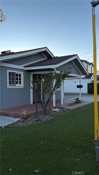 13455 Bradley Ave in Los Angeles, CA - Building Photo - Building Photo