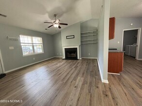 215 Finishing Ln in Sneads Ferry, NC - Building Photo - Building Photo