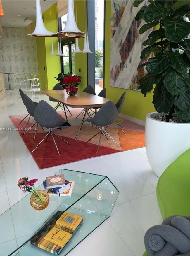 501 NE 31st St, Unit 2702 in Miami, FL - Foto de edificio - Building Photo