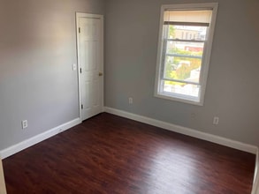 69 Bennett St in Bridgeport, CT - Foto de edificio - Building Photo