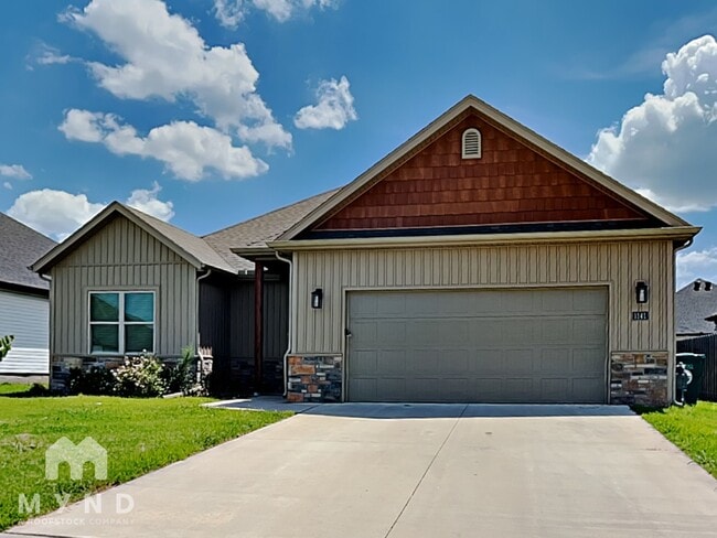 property at 1141 Sunshine Ct
