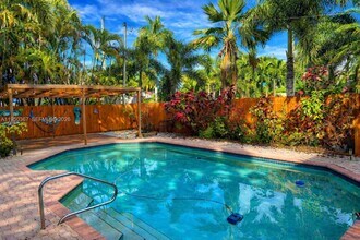 1415 Mayo St in Hollywood, FL - Building Photo - Building Photo