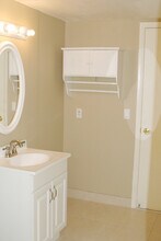 5950 Del Lago Cir, Unit SUNRISE UNIT in Sunrise, FL - Foto de edificio - Building Photo