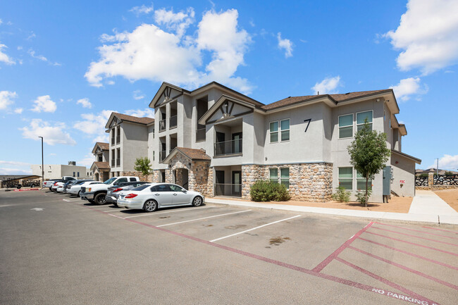 Retreat at Horizon Hills in El Paso, TX - Building Photo - Building Photo