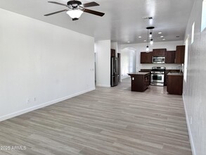 21815 S 215th St in Queen Creek, AZ - Foto de edificio - Building Photo