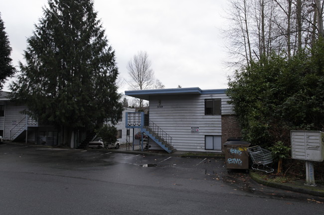 Cascade Apartments in Seattle, WA - Building Photo - Building Photo