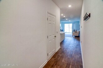 9909 Garrin Dr in Jacksonville, FL - Building Photo - Building Photo