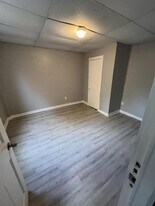 39 Cottage St in Athol, MA - Building Photo