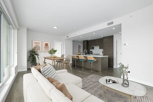 308 Morrissey Rd in Port Moody, BC - Building Photo