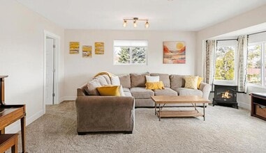 10490 W Dakota Ave in Lakewood, CO - Building Photo - Building Photo