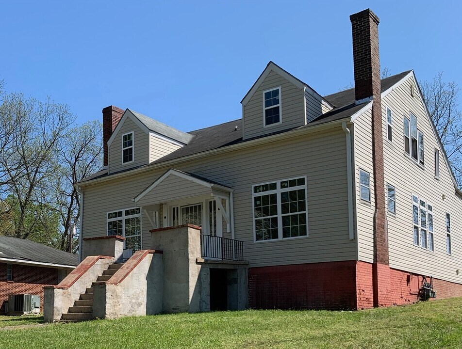 1219 Grace Ave, Unit C in Burlington, NC - Building Photo