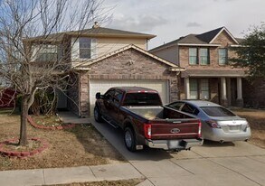 Stunning Fort Worth home in a sought-after neighborhood in Fort Worth, TX - Building Photo