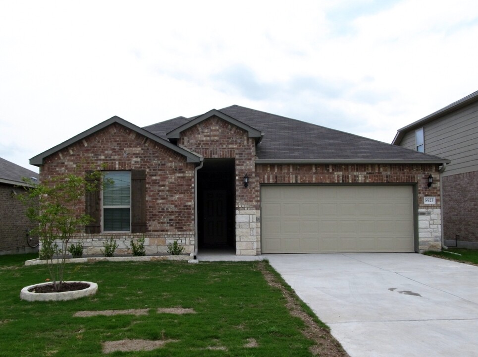 8923 Misty Pine Dr in Temple, TX - Building Photo