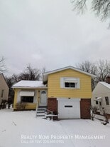 12517 Park Knoll Dr in Garfield Heights, OH - Building Photo