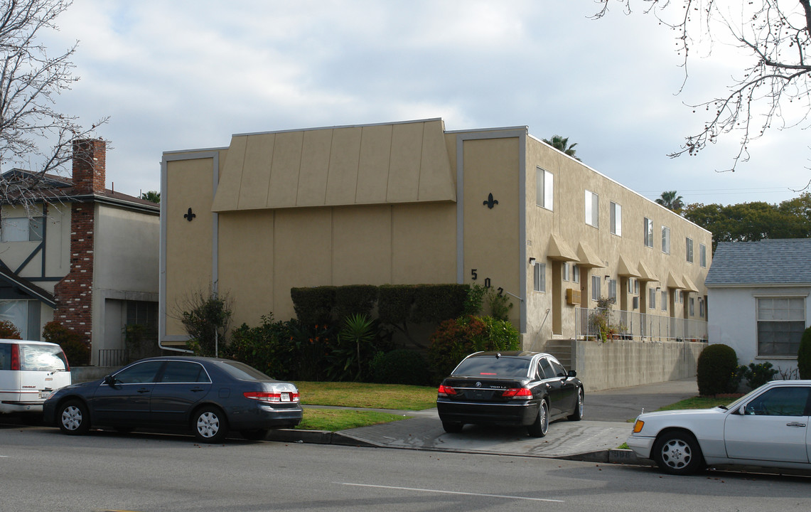 502 S Chevy Chase Dr in Glendale, CA - Building Photo