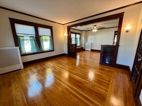 16 Davis Ave, Unit 1 in Cranston, RI - Building Photo - Building Photo