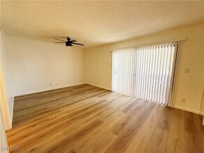 3270 Liahona Way in Las Vegas, NV - Building Photo - Building Photo