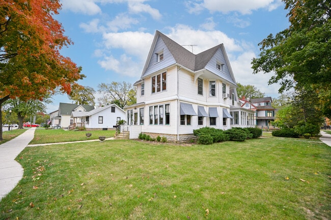 24021 Chicago St in Plainfield, IL - Building Photo - Building Photo