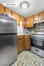 9 W 69th St in New York, NY - Building Photo - Building Photo