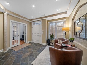 2048 Valor Ct in Glenview, IL - Building Photo - Building Photo