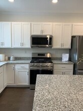 7 E Dexter Ave in Woburn, MA - Building Photo - Building Photo