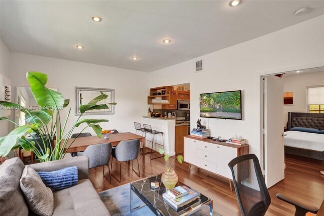 815 Euclid Ave in Miami Beach, FL - Building Photo - Building Photo