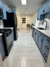 8538 Forum Dr in Houston, TX - Building Photo - Building Photo