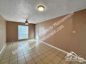 4610 Maddox St in Beaumont, TX - Building Photo - Building Photo