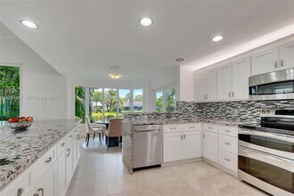 19960 NW 3rd St in Pembroke Pines, FL - Building Photo - Building Photo