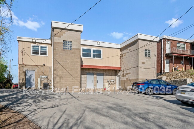 13900 US-30 in North Huntingdon, PA - Building Photo - Building Photo