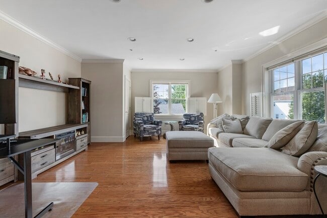 50 Clemence St in Cranston, RI - Building Photo - Building Photo