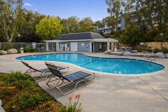 26914 Flo Ln, Unit 443 in Santa Clarita, CA - Foto de edificio - Building Photo