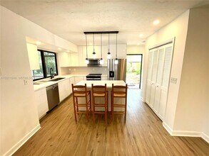 7804 SW 179th Terrace in Palmetto Bay, FL - Building Photo - Building Photo