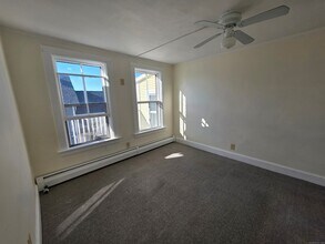 110 Main St in Griswold, CT - Foto de edificio - Building Photo