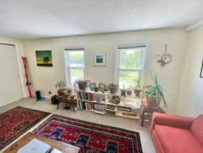 38 Sherman St-Unit -Unit 4 in Burlington, VT - Foto de edificio - Building Photo