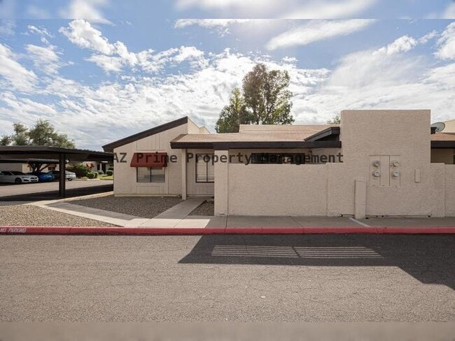 2141 E Kirkland Ln in Tempe, AZ - Building Photo - Building Photo