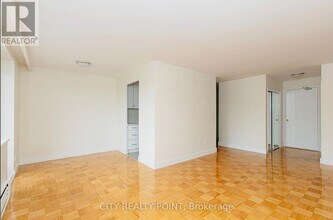 2-512 Grandstand Pl in Toronto, ON - Building Photo - Building Photo