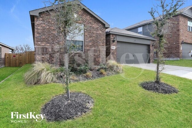 5904 Garnet Hill Ln in Fort Worth, TX - Building Photo - Building Photo