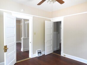 413 E Schwarz St in Edwardsville, IL - Building Photo - Building Photo