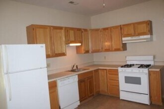 1-411E W Pine Ct in St. Louis, MO - Building Photo - Building Photo