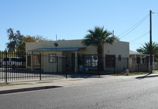 8939 N 8th St in Phoenix, AZ - Foto de edificio - Building Photo