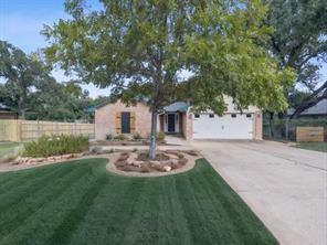 22211 Briarcliff Dr in Spicewood, TX - Building Photo