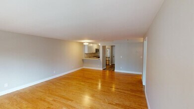 24 South St, Unit 3 in Medford, MA - Building Photo - Building Photo