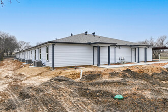 Country Meadows on 604 in Alvarado, TX - Building Photo - Building Photo