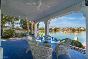 8744 Captains Pl in Las Vegas, NV - Building Photo