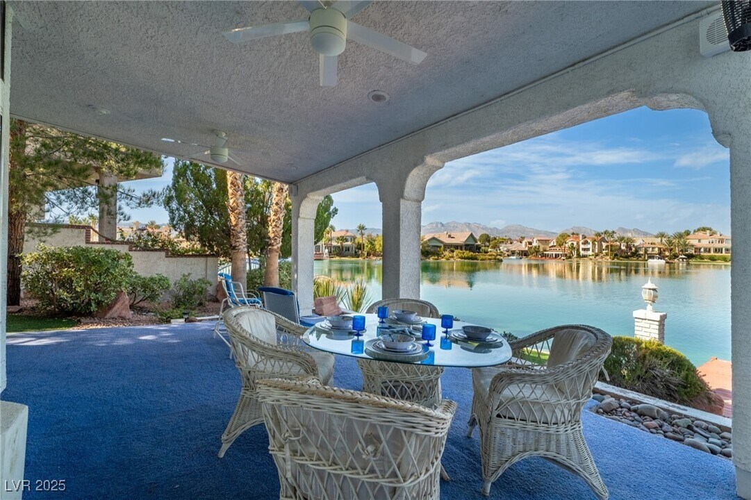 8744 Captains Pl in Las Vegas, NV - Building Photo