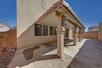 637 Wind Cave Ct in Henderson, NV - Building Photo - Building Photo