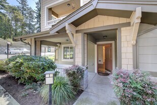 11306 124th Ave NE, Unit 101 in Kirkland, WA - Building Photo