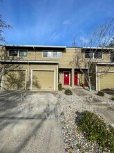 700 Chiquita Ave in Mountain View, CA - Building Photo - Building Photo