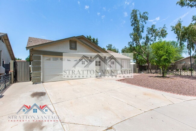 2334 E Longhorn Pl in Chandler, AZ - Building Photo - Building Photo